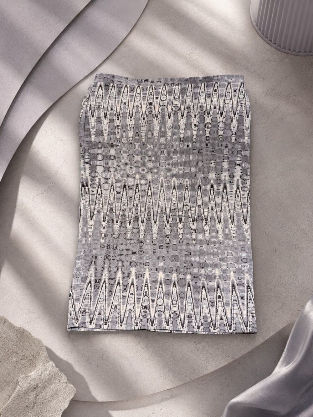 Matty M Gray Patterned Pencil Skirt
